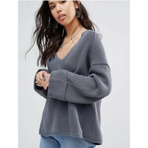 Free People Women M Gray Slate La Brea Knit V Neck Rolled Cuff oversized Sweater